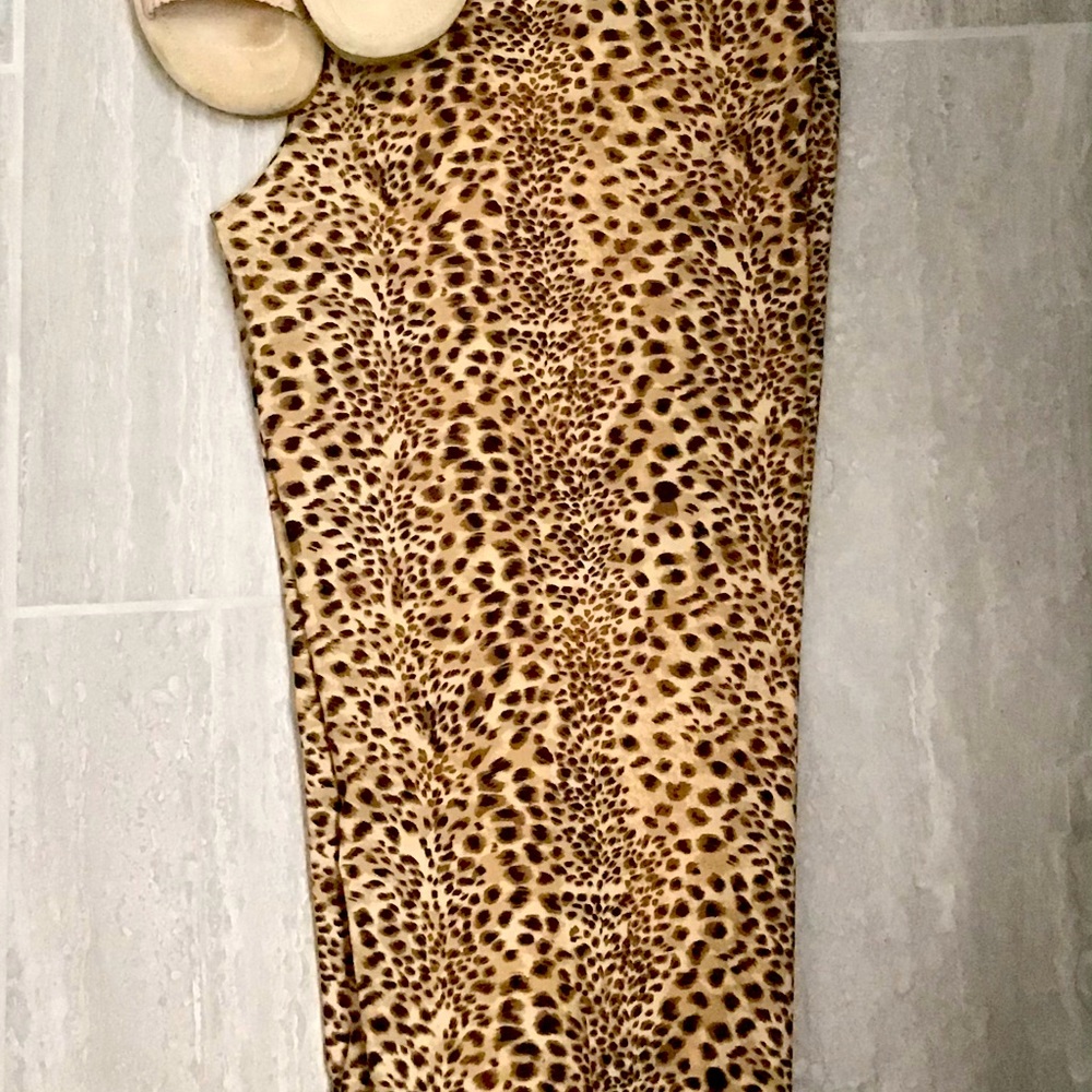 Jones Wear Sport Animal Print Capris